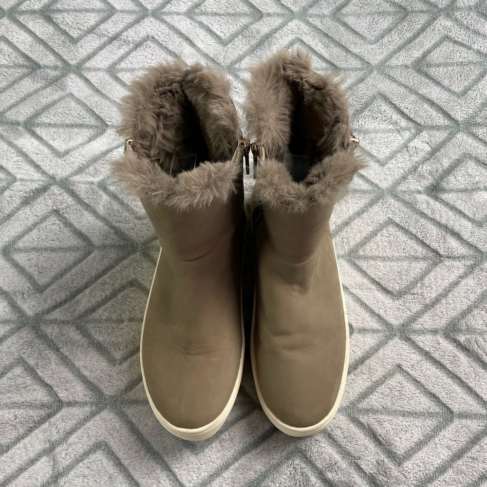 J Slides Henley Taupe Nubuck and fur weatherpoof/waterproof boots size 6 - Picture 9 of 10